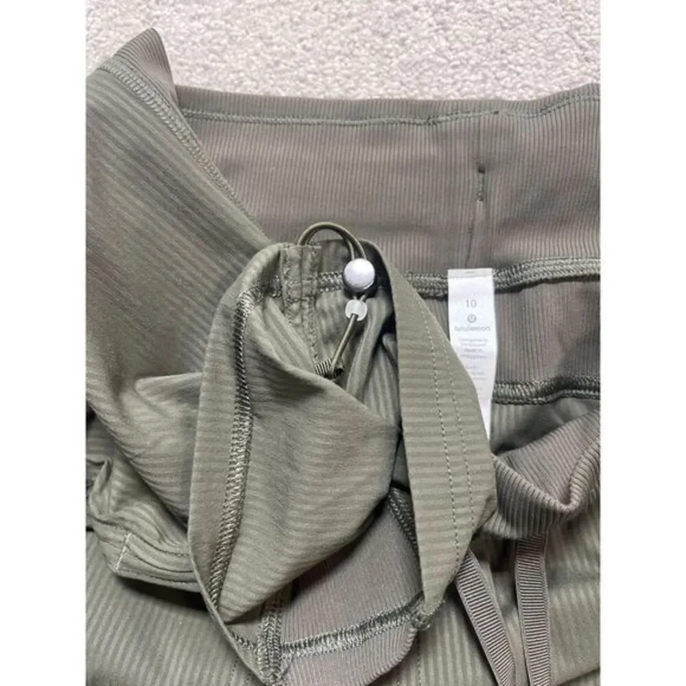 Lululemon Olive Green Athletic‎ Pants SZ 10